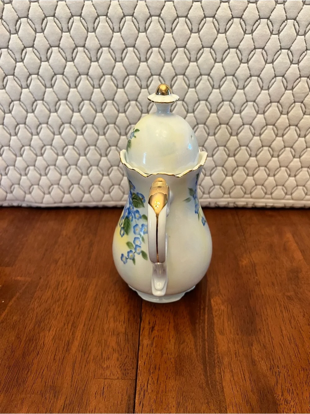 Lefton coffee pot